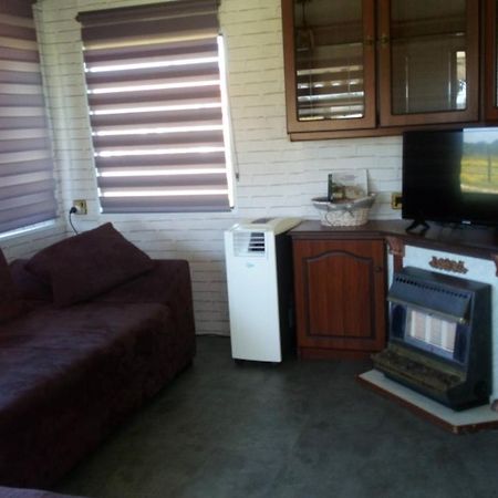 Mobil Home Vintage A La Ferme Des Buttons Rosnay  Buitenkant foto